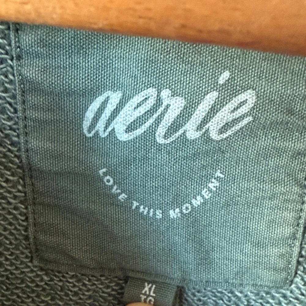 Aerie Oversized Crewneck Sweatshirt Olive Green Distressed Hem XL - Picture 5 of 7